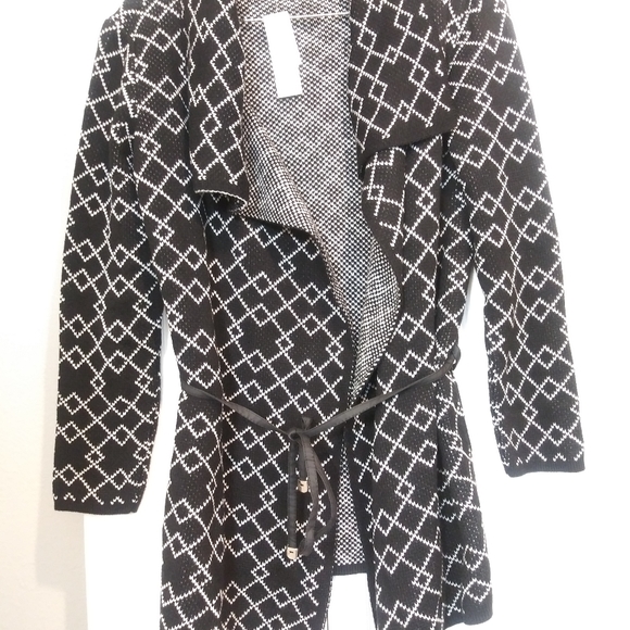 NEW WITH TAGS!! ANA COUTURE CARDIGAN 100% ACRYLIC long sleeve black Size L. - Picture 3 of 8